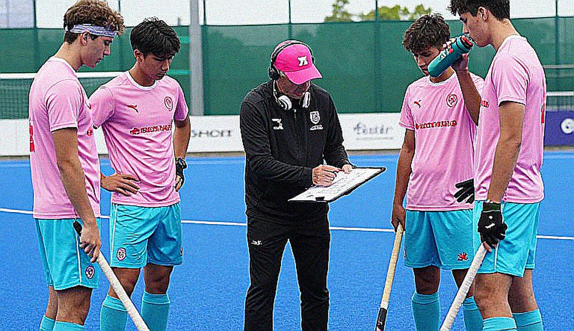 এশিয়ার সোনালি ছাদ আর বিশ্বের খোলা আকাশ: ভারতের হকিতে একটা অসম্পূর্ণ হিসাব
