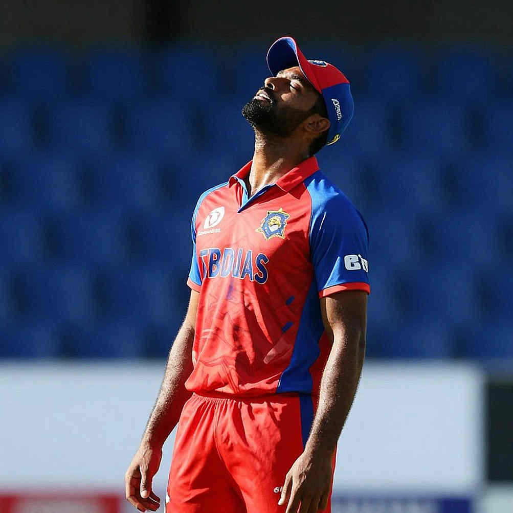 নোটবুকের সাক্ষ্য: এশিয়ার লাল বলের নীরব ক্ষয় ও তিনটি অবহেলিত সংকেত